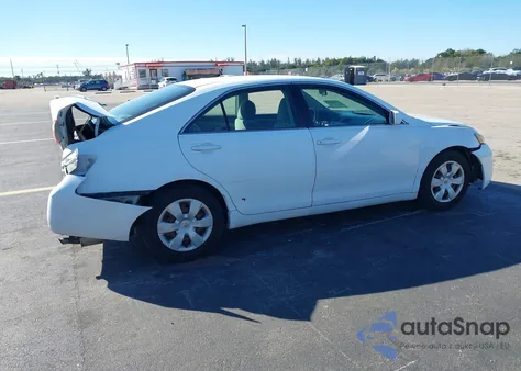 2008 Toyota Camry z USA, uszkodzony, nr VIN 4T1BE46K98U778971